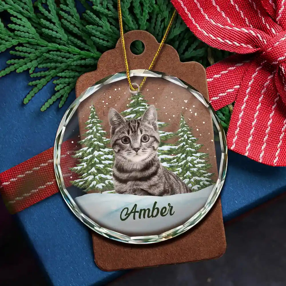 Crystal Ornament with Dog Portrait and Snowy Pine Scene, Festive Keepsake and Perfect Gift for Pet Lovers