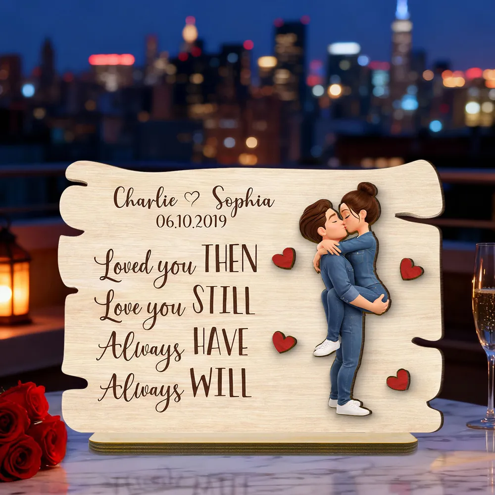Personalized 2-Layer Wooden Plaque with Kissing Couple and Heart Accents, Romantic Table Decor, Unique Gift for Couple