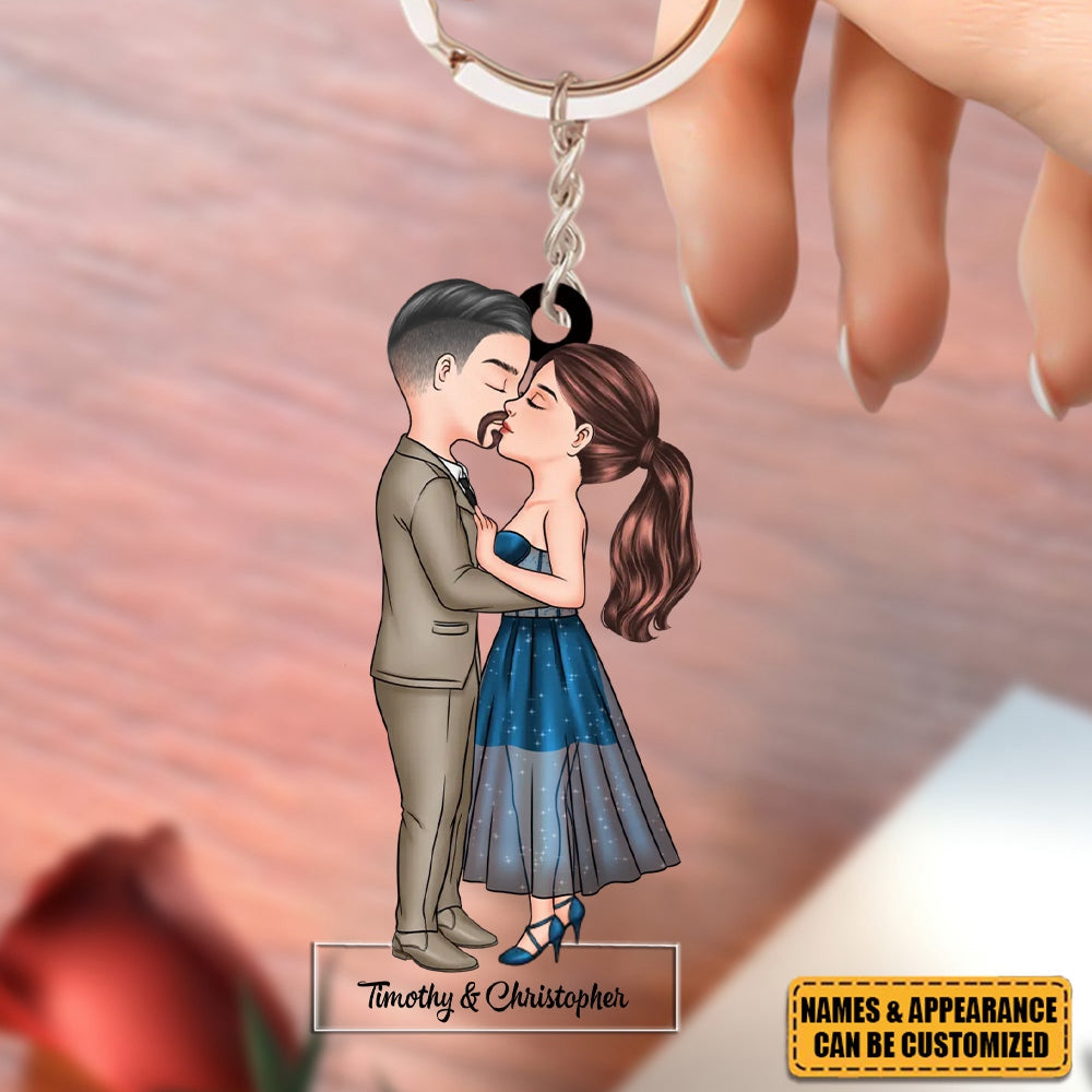 Custom Couple Keychain - Romantic Kissing Design, A Unique Expression of Love
