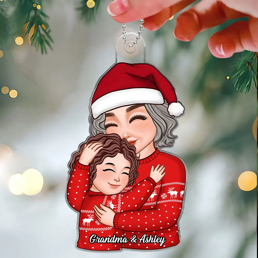 Christmas Acrylic Ornament – Grandma & Grandchild Hug Keepsake, Heartfelt Gift for Grandma
