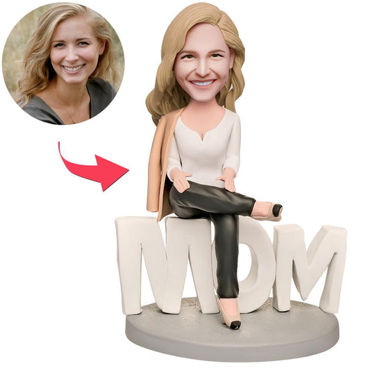 Cool Mom Sitting - Personalized Mother Domineering Mom Sitting Bobblehead