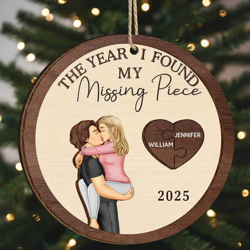 Personalized 2-Layer Wooden Ornament for Couples, Kissing Hug Design, Romantic Christmas Tree Keepsake, Unique Custom Gift