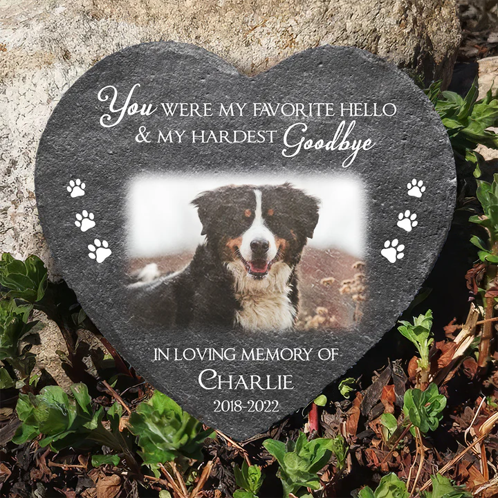 Heart Stone Pet Memorial Plaque, Cherished Dog Tribute with Warm Remembrance for Home Décor