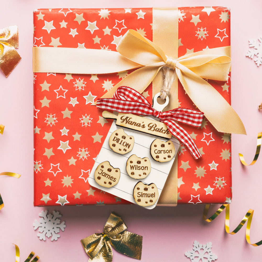 Grandma/Gigi/Nana's Batch - Personalized Grandma Family Gift Ornament