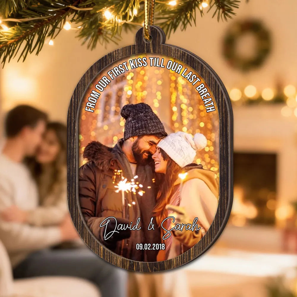 Personalized 2-Layer Wooden Ornament for Couples, Warm Night Scene Tree Decor, Creative Holiday Gift for Him or Her
