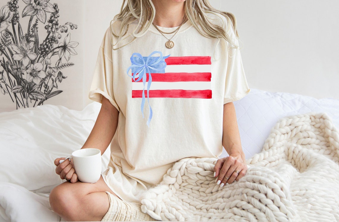 Coquette 4Th Of July Shirt, American Flag Shirt, Usa T Shirt, Women'S Shirt, Retro 4Th Of July Shirt, Trendy Summer Shirts, Coquette Bow Tee T-shirt & Hoodie