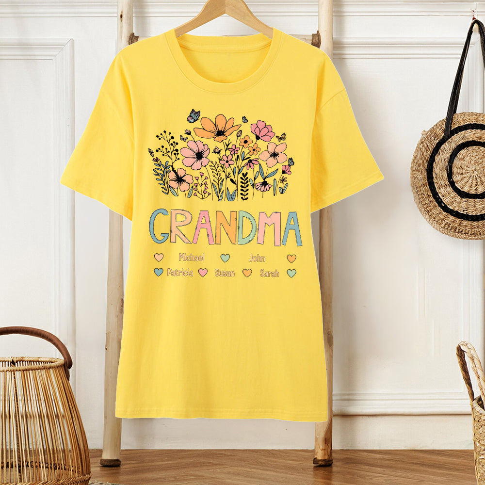 Personalized Wine Glass for Grandma with Colorful Flower Design, Customizable with Names of Grandchildren, Ideal Gift for Grandmothers on Special Occasions