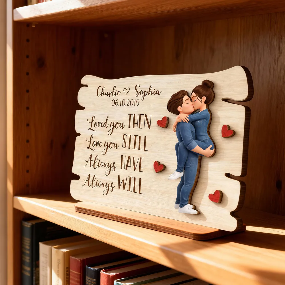 Personalized 2-Layer Wooden Plaque with Kissing Couple and Heart Accents, Romantic Table Decor, Unique Gift for Couple