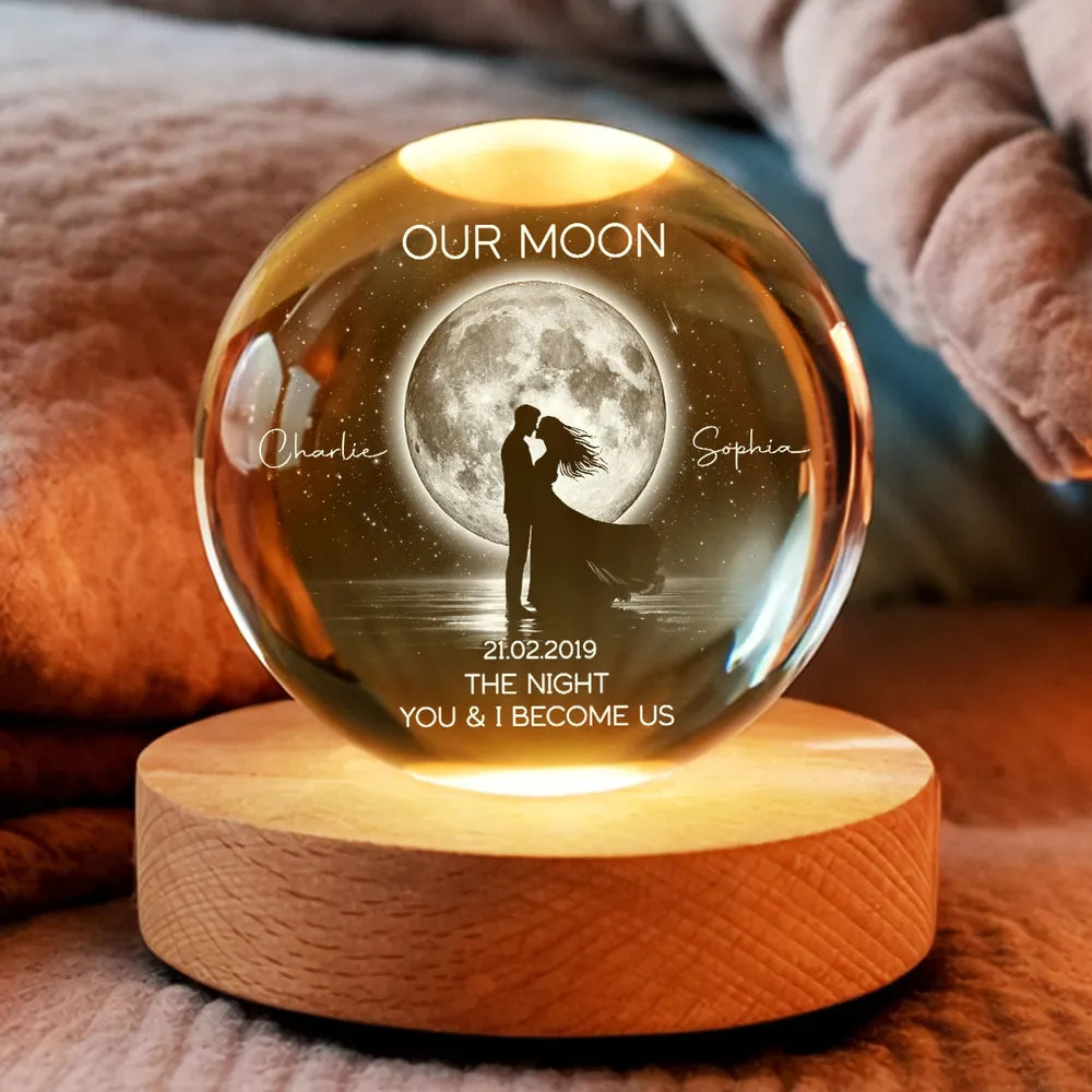 Personalized 3-Color K5 Globe Lamp with Couple Kissing Under the Moon, Romantic Bedroom Decor, Unique Gift for Her or Him