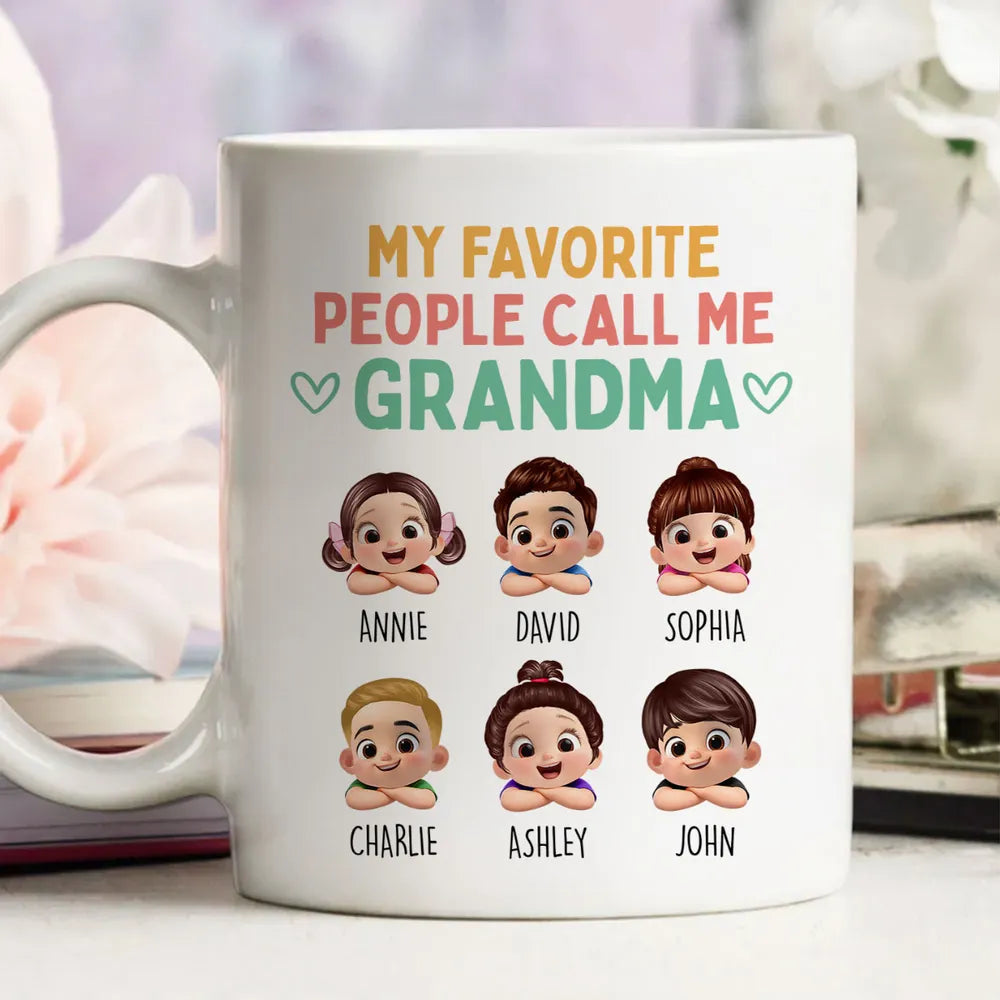 Personalized Grandma Ceramic Mug with Cute Grandkids Illustration, Sweet Daily Coffee Gift for Grandma