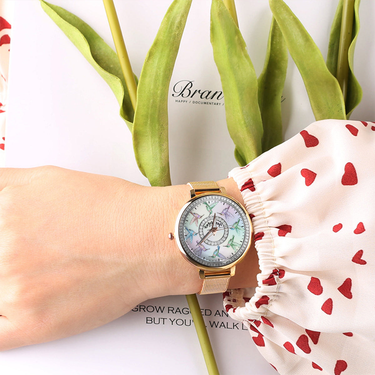 Beautiful Hummingbirds - Personalized Gardening Women Hand Watch