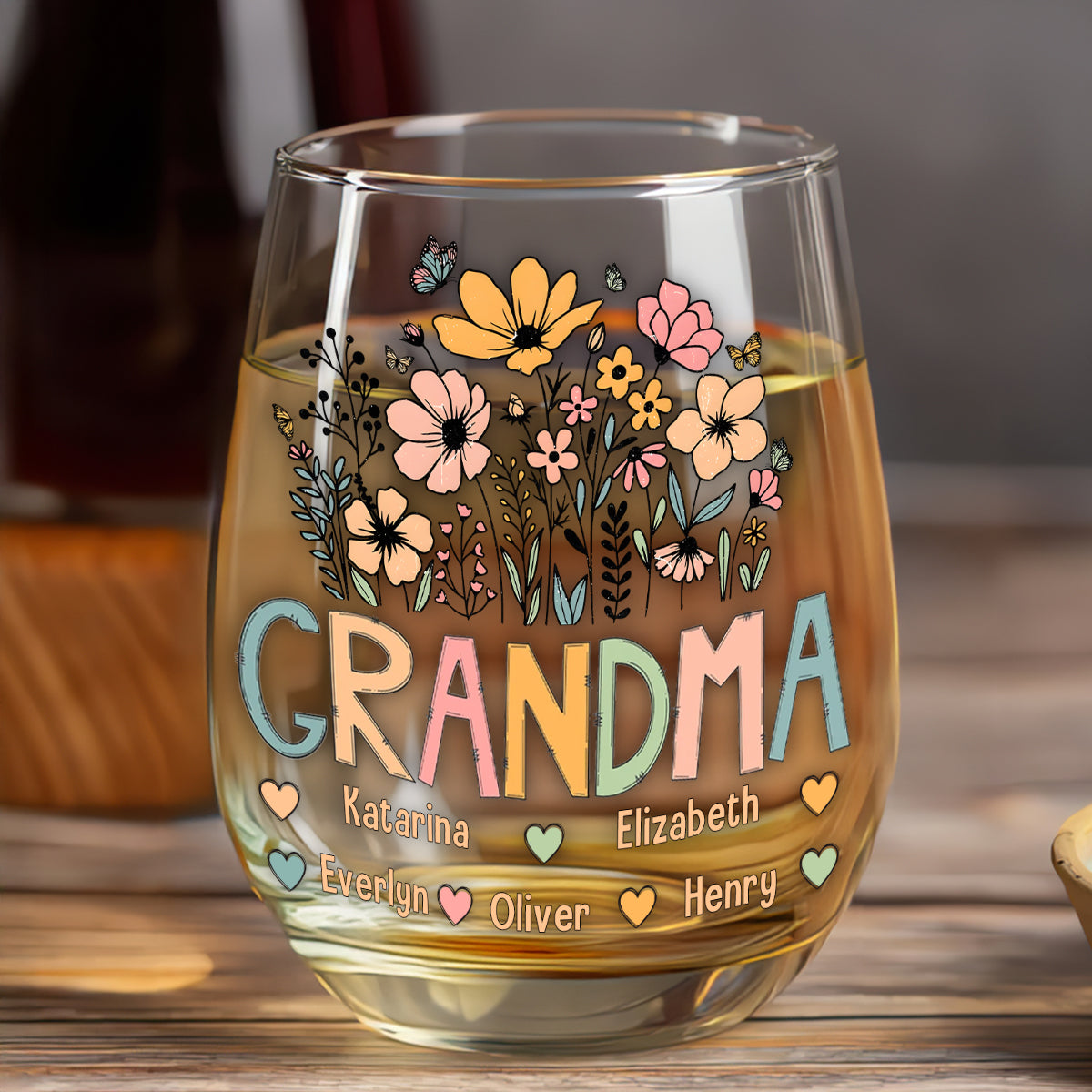 Personalized Wine Glass for Grandma with Colorful Flower Design, Customizable with Names of Grandchildren, Ideal Gift for Grandmothers on Special Occasions