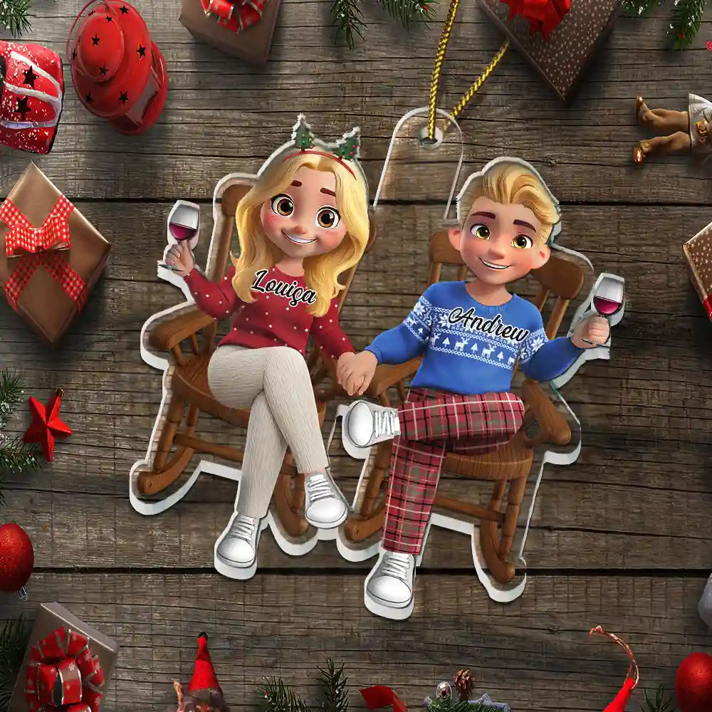 Acrylic Ornament of Couple by the Fireplace – Cozy Christmas Keepsake, a Perfect Gift for Lovers