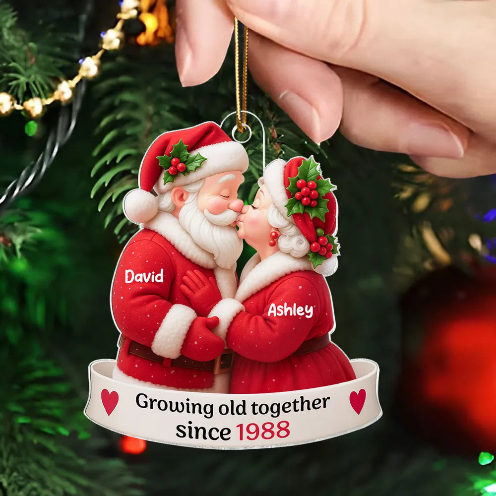 Kissing Santa Couple Acrylic Ornament, Romantic Christmas Tree Decoration Celebrating Lifelong Love