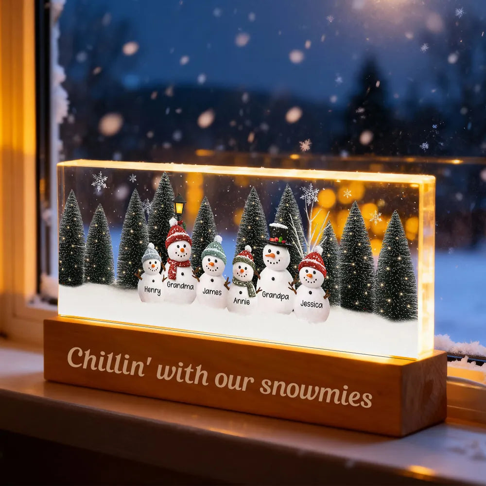 LED Light Plaque Personalized Snowman Family, Warm Glow Bedside Decor, Cozy Winter Keepsake, Unique Holiday Gift for Family