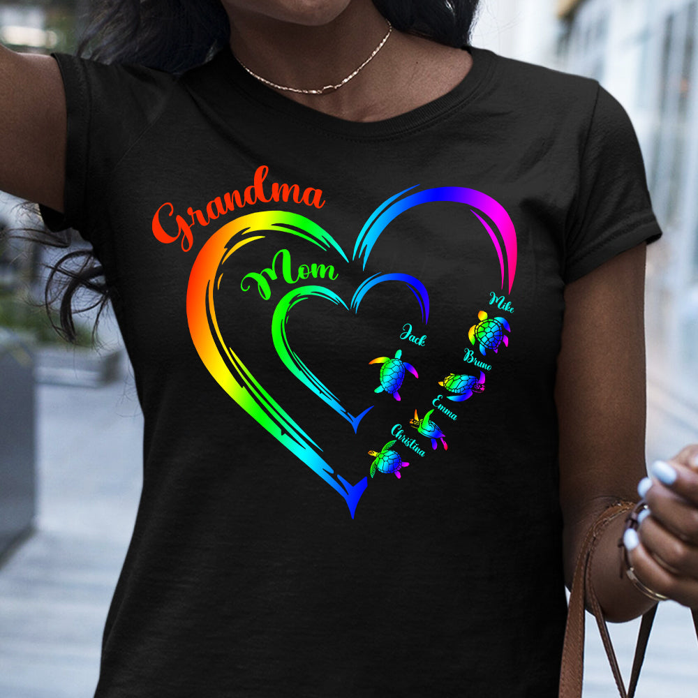 First Mom Now Grandma Turtle Version - Personalized Grandma T-shirt And Hoodie