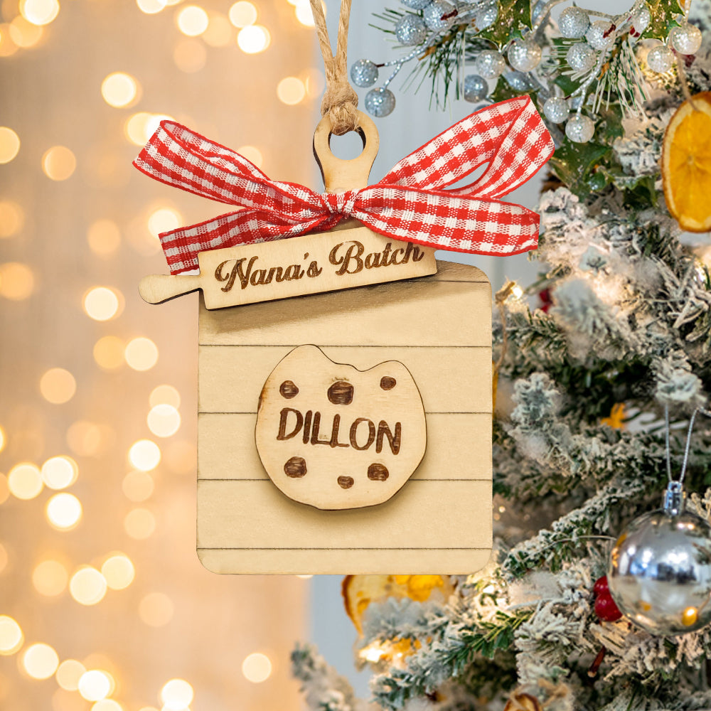 Grandma/Gigi/Nana's Batch - Personalized Grandma Family Gift Ornament