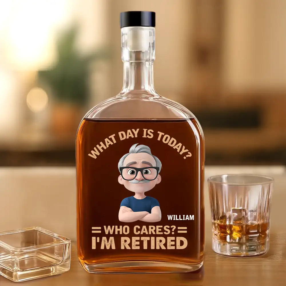 “Who Cares? I’m Retired” – Personalized Glass Spirits Decanter for Dad & Husband