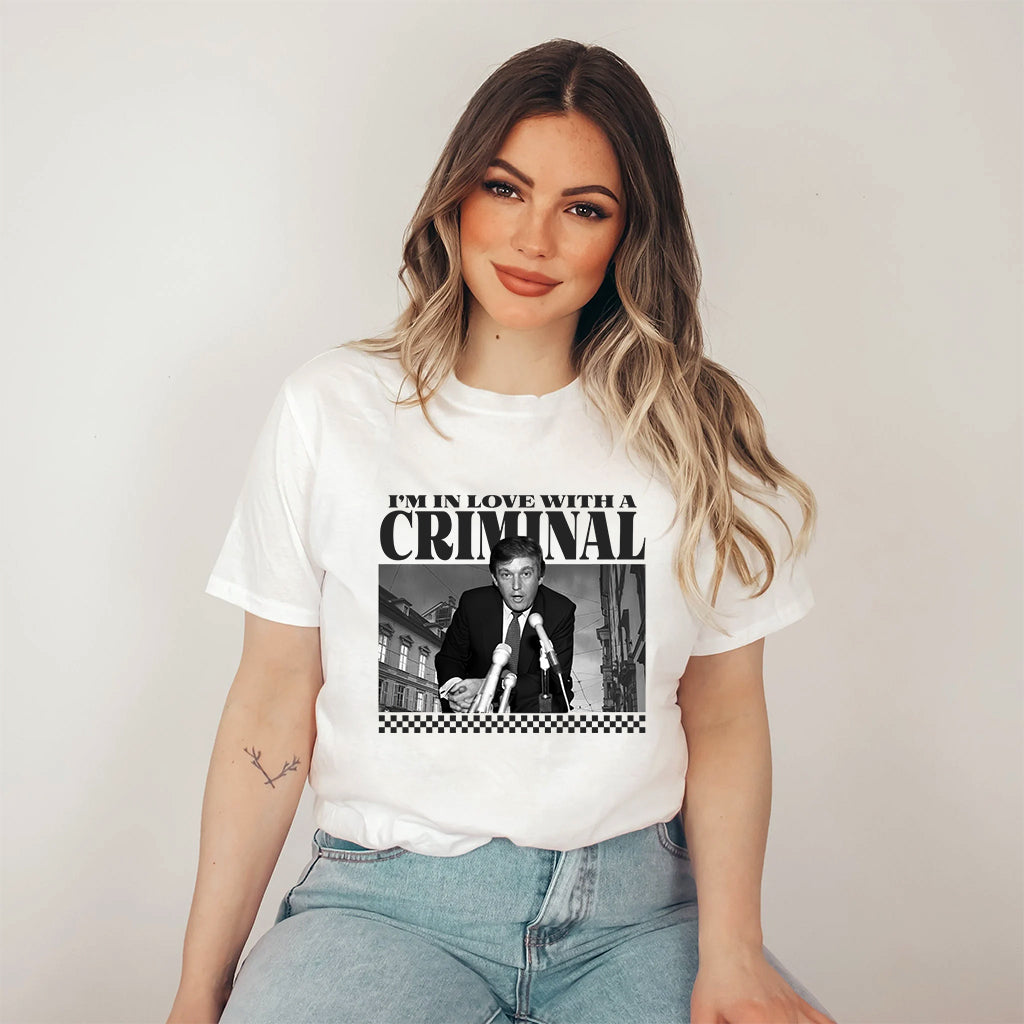 I'm in Love with a Cr!m!nal T-shirt, Daddy President Shirts, Funny Political T-Shirt, Humor Tee for Election, 2024 Election Apparel, Unisex Graphic Tee