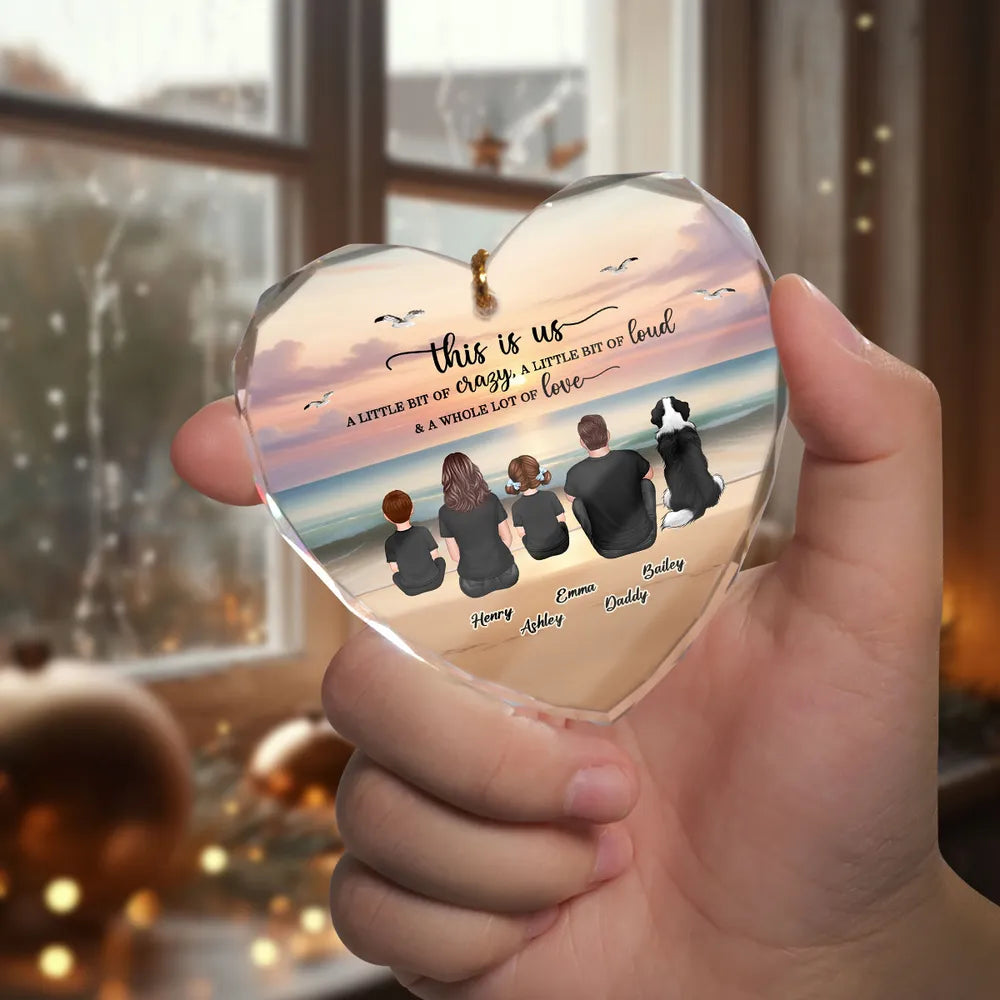 Crystal Heart Ornament with Family Beach Scene, A Heartwarming Gift for Loved Ones