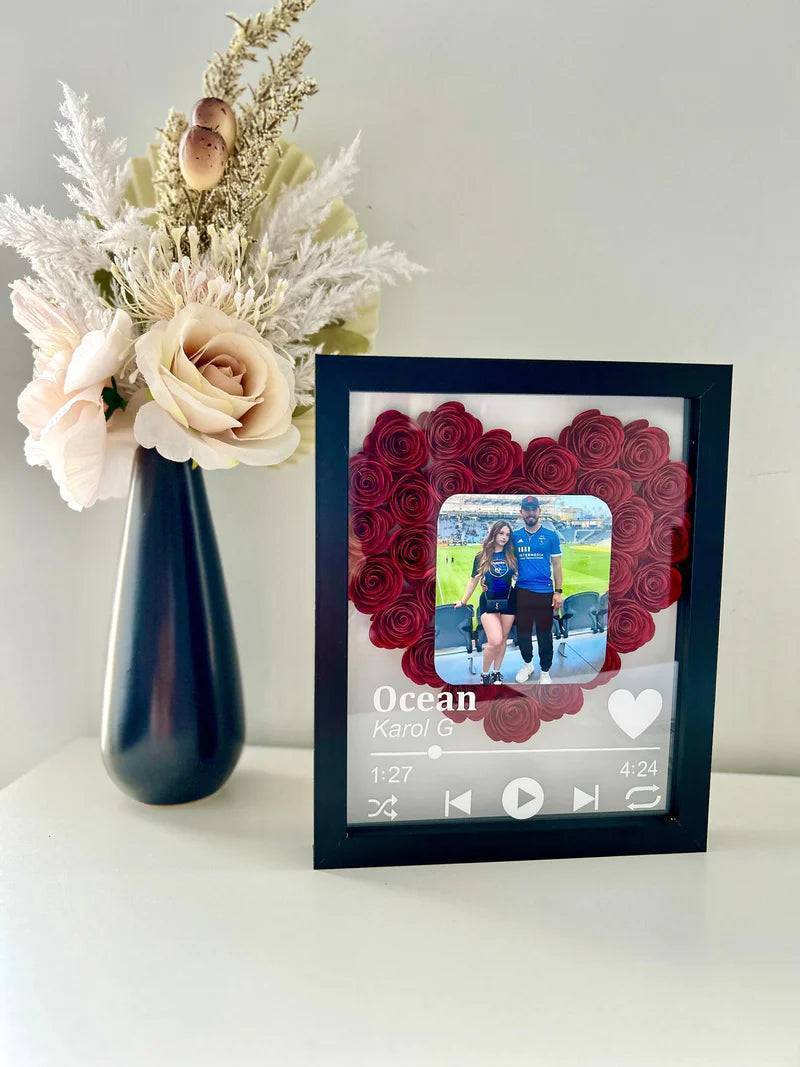 Love in Bloom - Personalized Heart-Shaped Flower Shadow Box with Photo - Ideal for Valentine's Day & Anniversaries