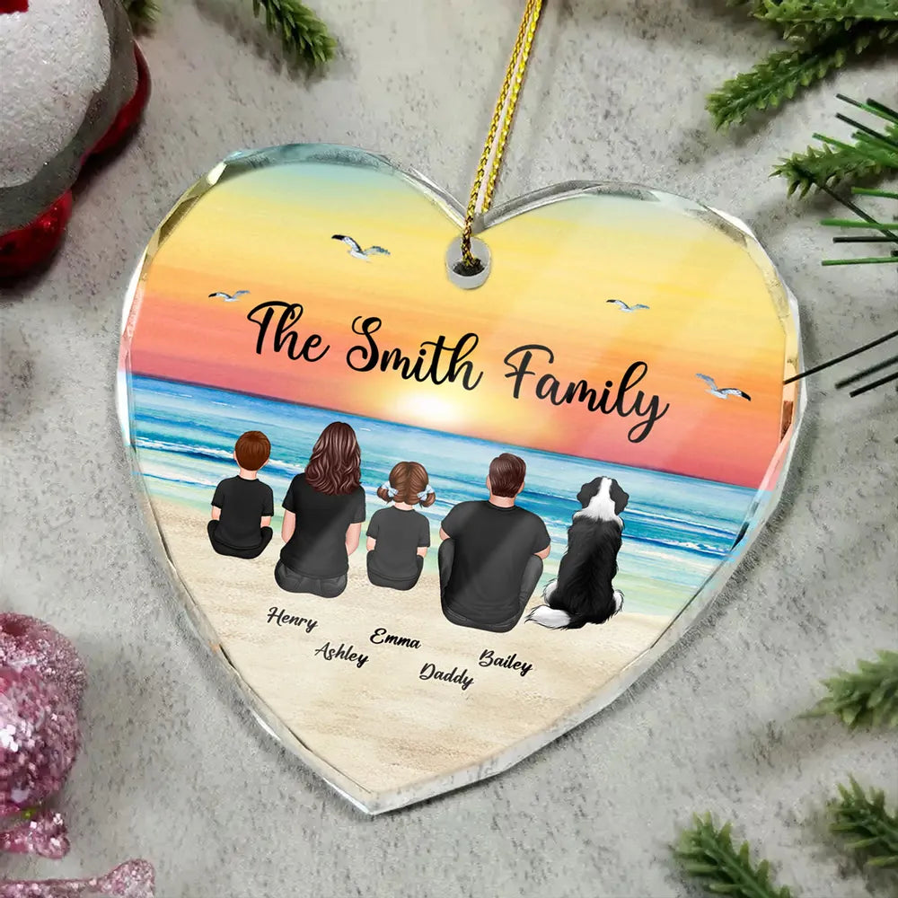 Crystal Heart Ornament with Family Beach Scene, A Heartwarming Gift for Loved Ones