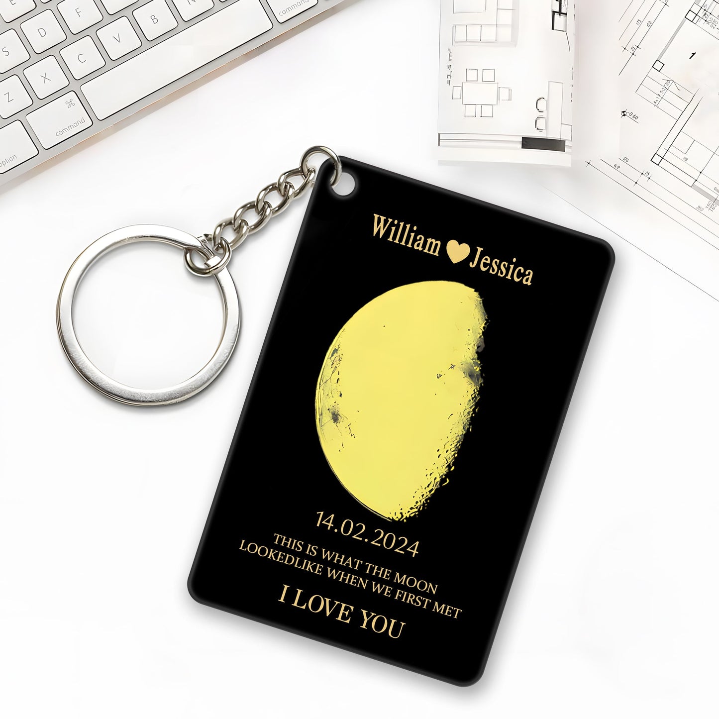 Moonlit Love - Personalized Couple Art with Real Moon Phase - Unique Anniversary & Valentine's Memory Keychain