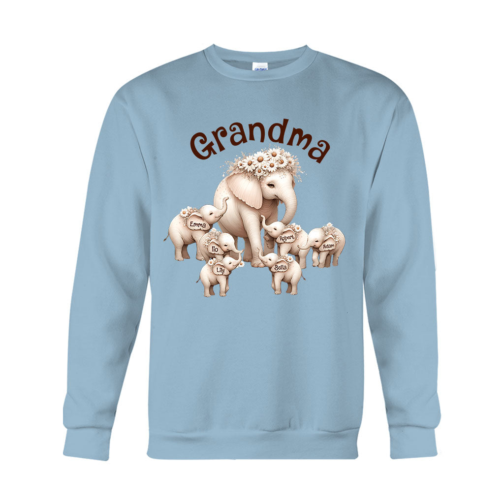 Cute Elephant - Personalized Grandma T-shirt And Hoodie