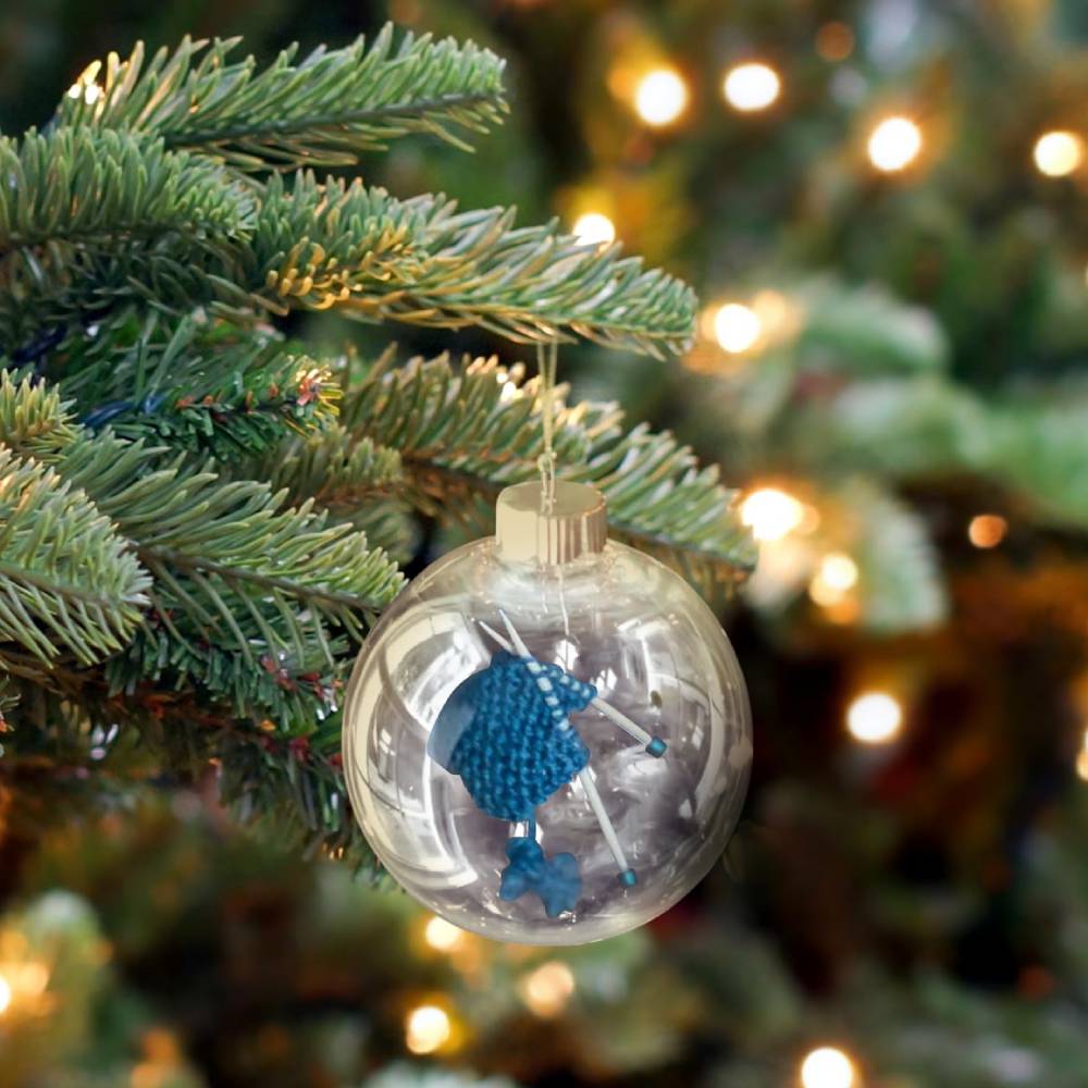Kniting Lovers - Personalized Knitting Hanging Ornament
