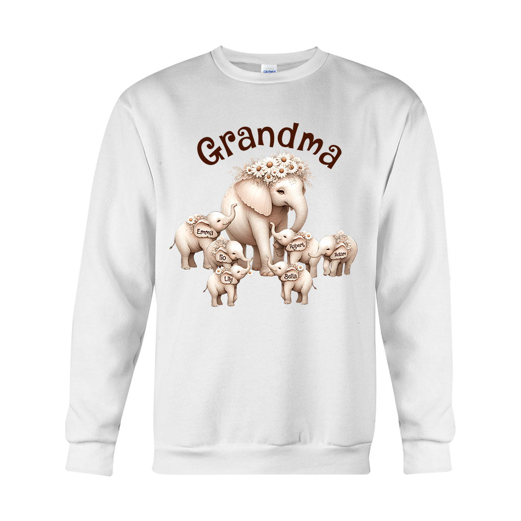 Cute Elephant - Personalized Grandma T-shirt And Hoodie