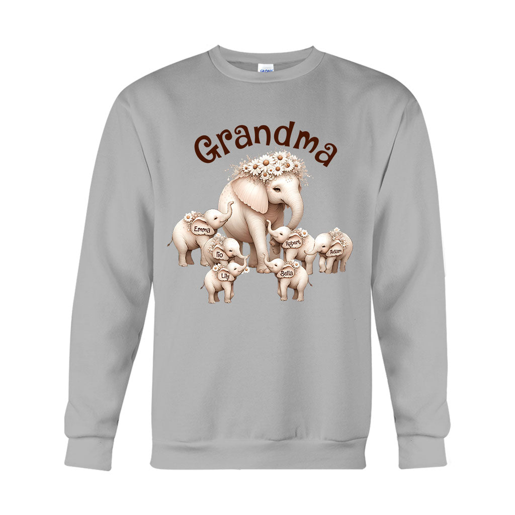 Cute Elephant - Personalized Grandma T-shirt And Hoodie