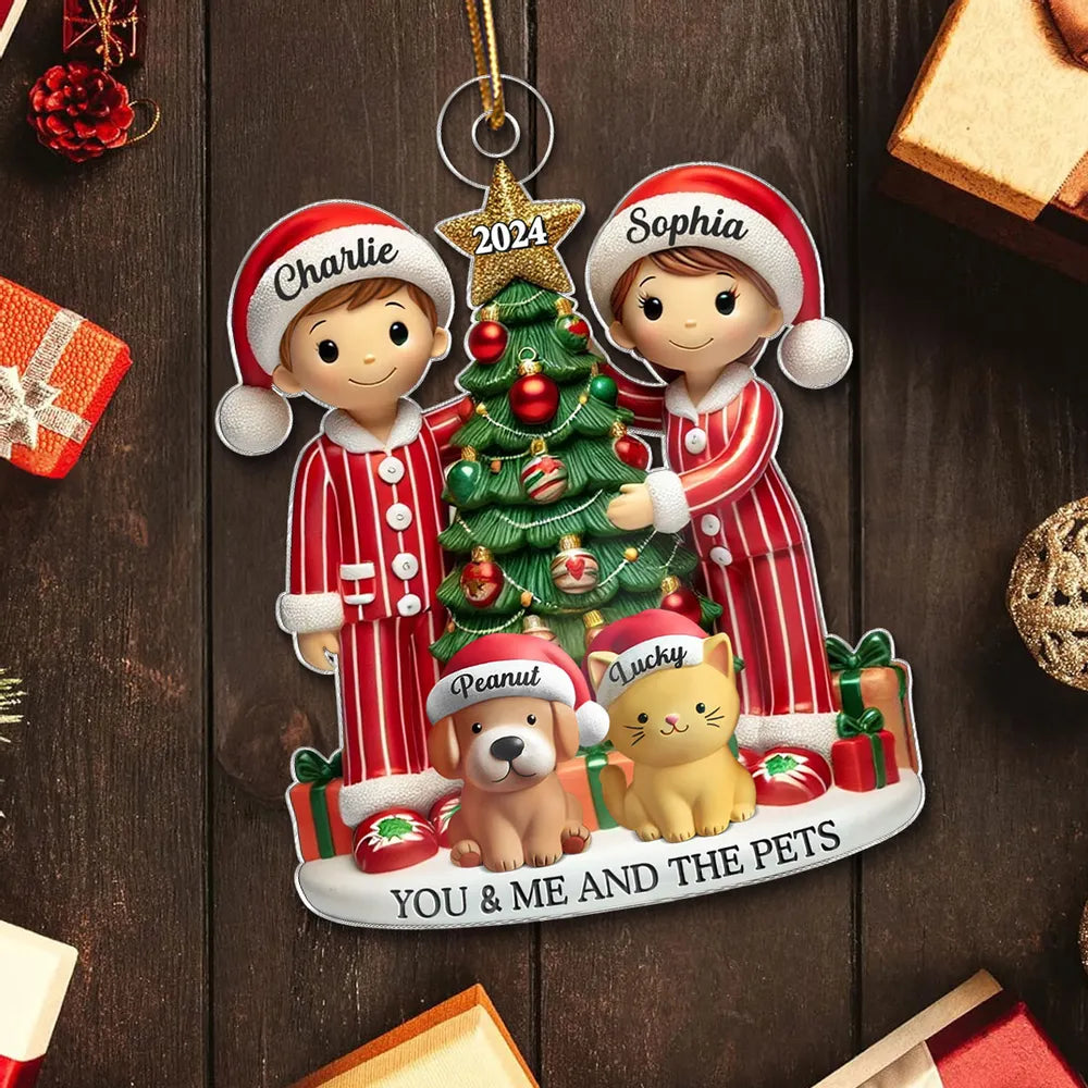 Christmas Acrylic Ornament with Couples and Pets by Tree, Warm Festive Scene, Perfect Gift for Holidays