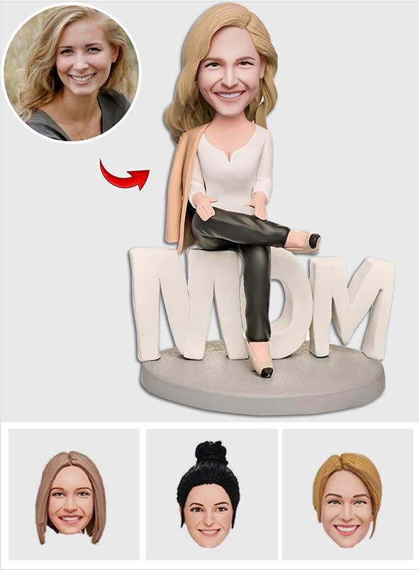Cool Mom Sitting - Personalized Mother Domineering Mom Sitting Bobblehead