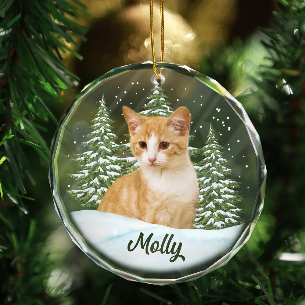 Crystal Ornament with Dog Portrait and Snowy Pine Scene, Festive Keepsake and Perfect Gift for Pet Lovers