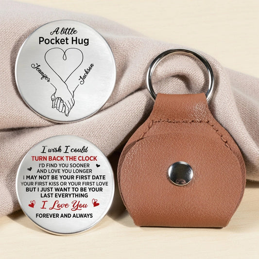 Personalized Pocket Hug Token with Holding Hands Heart Design, Everyday Love Keepsake, Unique Romantic Gift