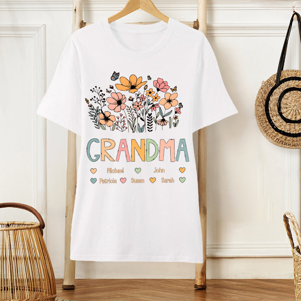 Personalized Wine Glass for Grandma with Colorful Flower Design, Customizable with Names of Grandchildren, Ideal Gift for Grandmothers on Special Occasions