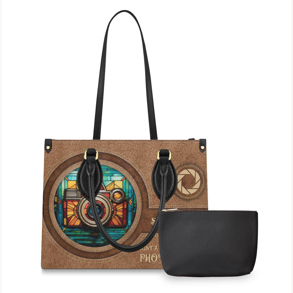 Just A Girl Who Loves Photography - Personalized Photography Leather Handbag