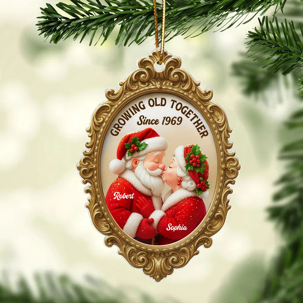 Christmas Acrylic Ornament – Loving Santa Couple Keepsake, Heartwarming Holiday Gift for Parents