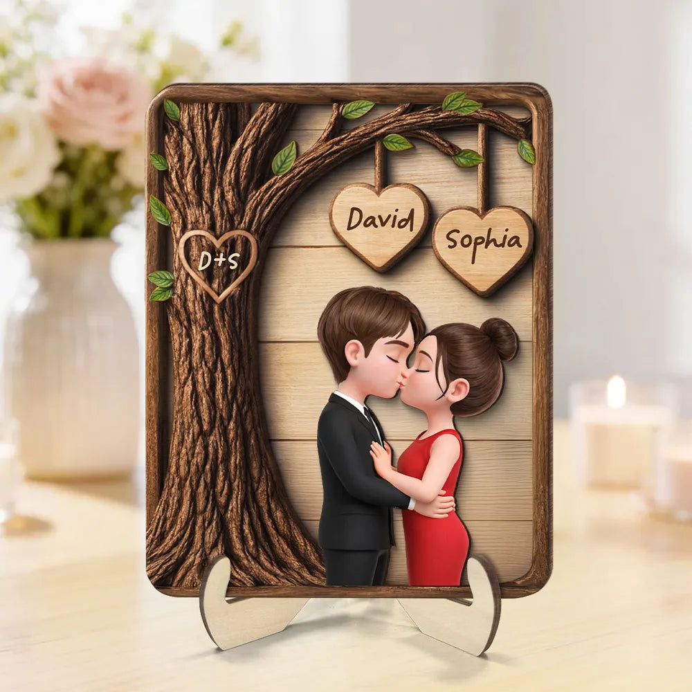2-Layer Wooden Plaque Personalized Love Keepsake, Kissing Couple with Hanging Heart Names, Sweet Home Display and Creative Gift