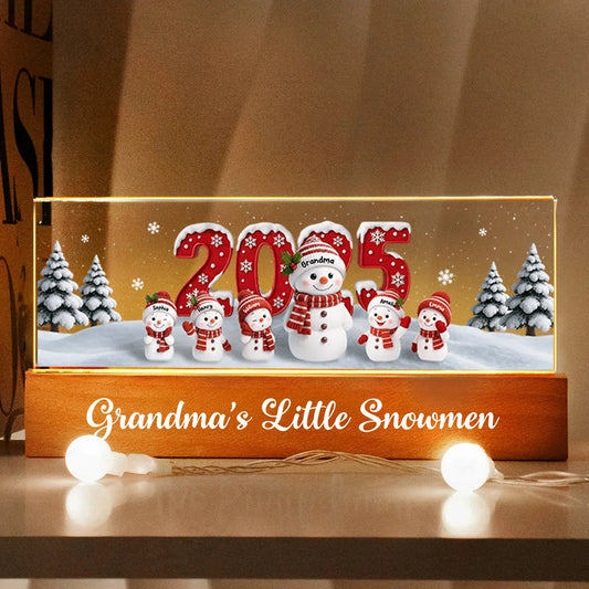 LED Light Plaque - Personalized Snowman Family for Grandma, cozy night light for Christmas, a unique heartfelt gift